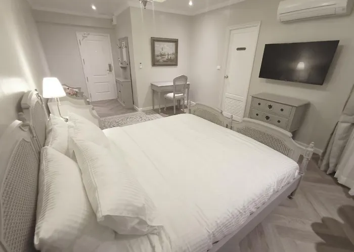 Double Bed Bangkok