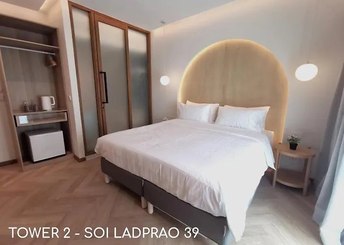 Double Bed Bangkok