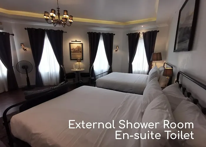 Hotel Double Bed Bangkok