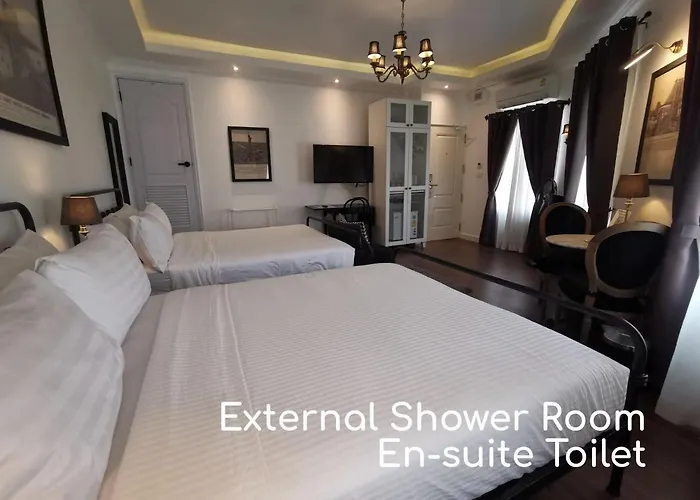 Double Bed Hotel